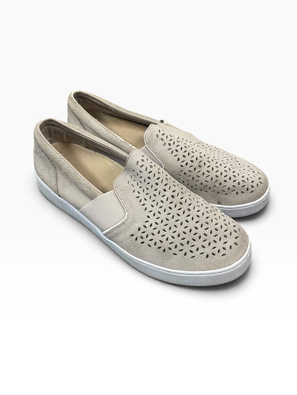 Women’s Vionic Taupe Perforated Slip-On Flats comfort Tan shoes Size 8.5
